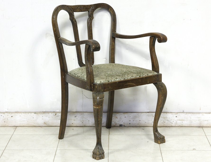 Старинное немецкое кресло