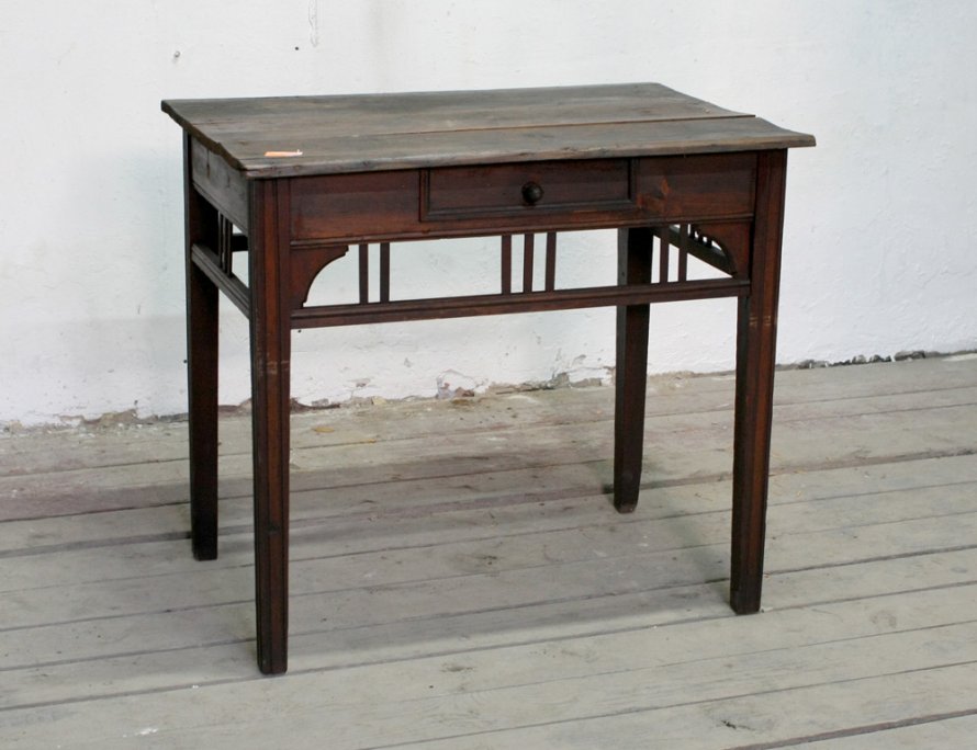 Старинный стол с ящиком, модерн