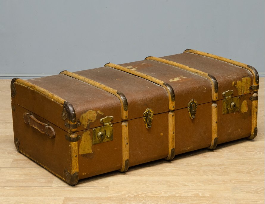 Старинный чемодан, Англия