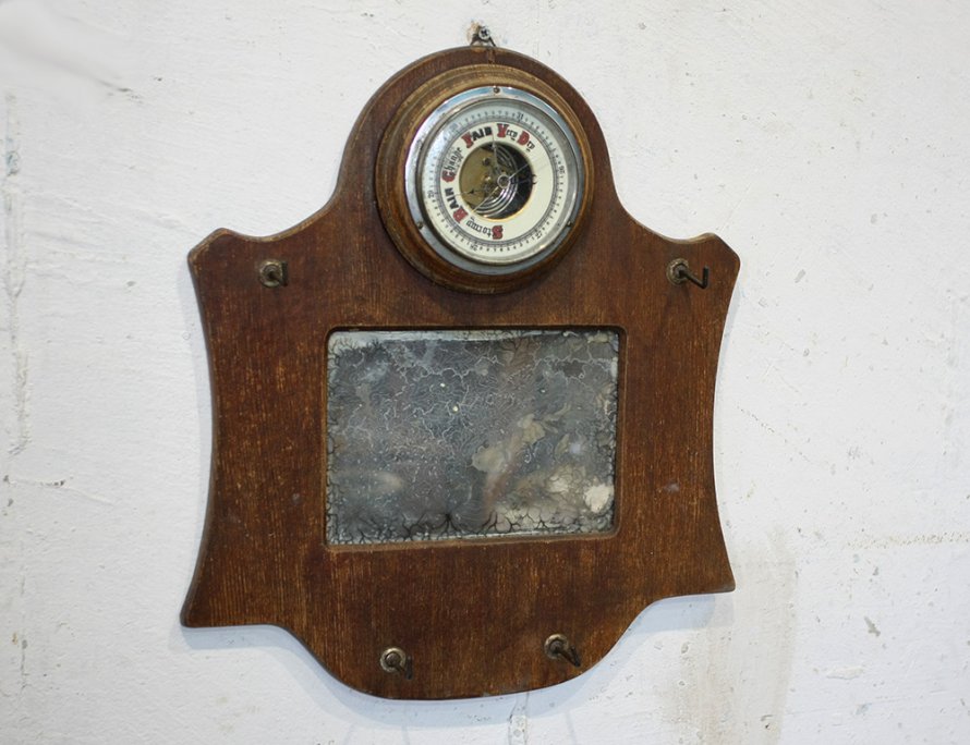 Старинный барометр - ключница