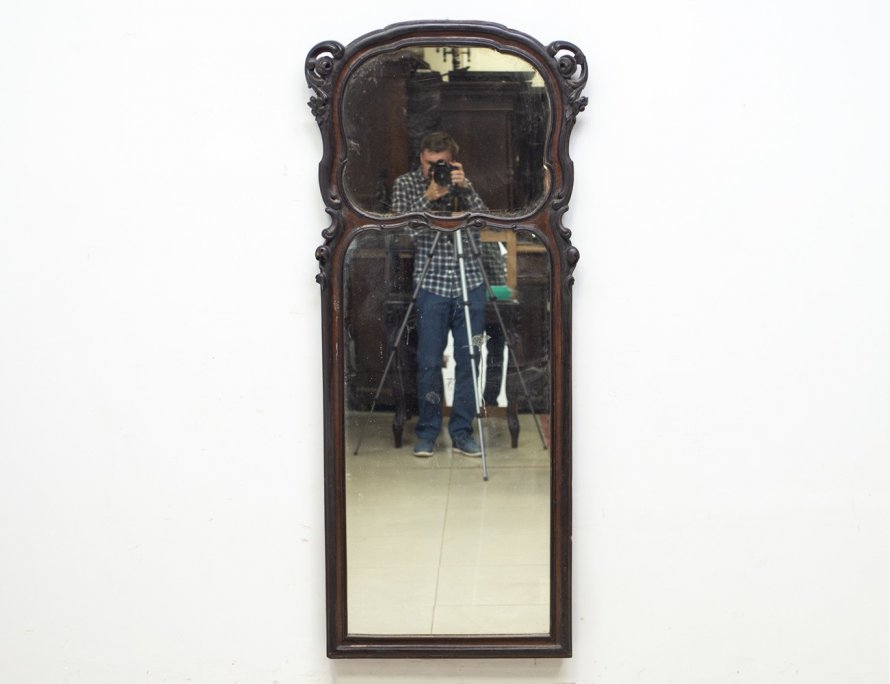 Антикварное ростовое зеркало с резьбой