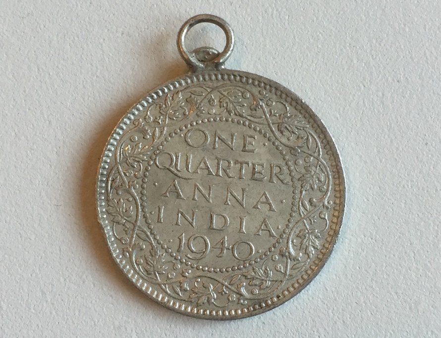 Подвеска из индийской монеты 19в