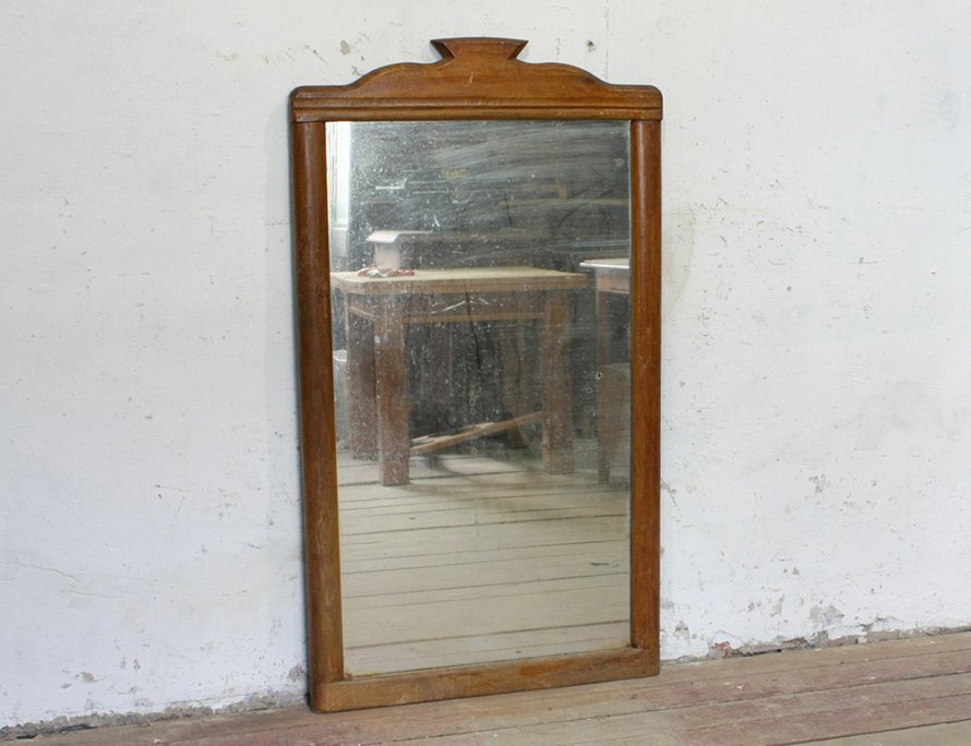 Старинное дубовое зеркало