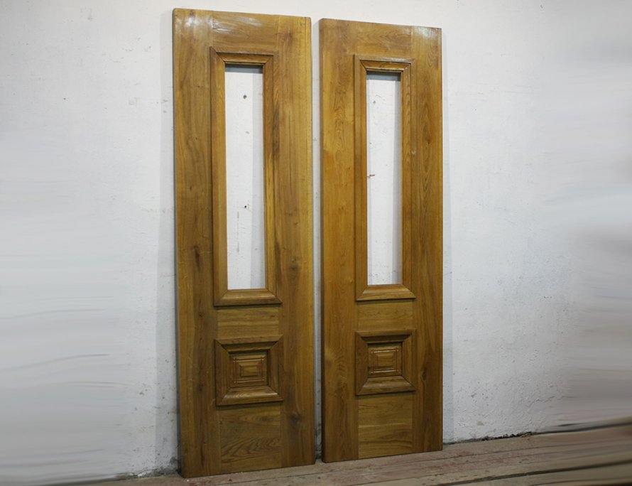 Старинные дубовые двери