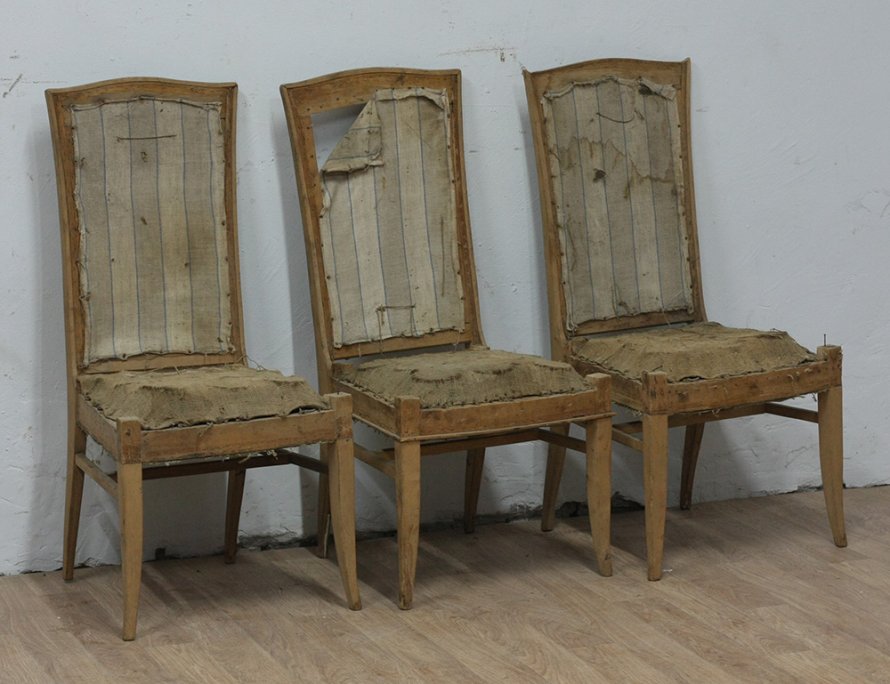 Старинные пружинные стулья