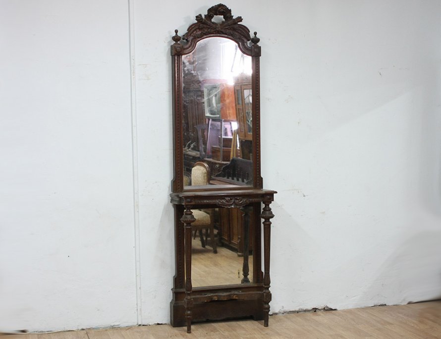 Резное простеночное зеркало 19 века