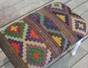 Банкетки, обитые винтажным килимом, на заказ