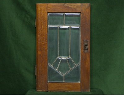 Старинная дверца с витражом