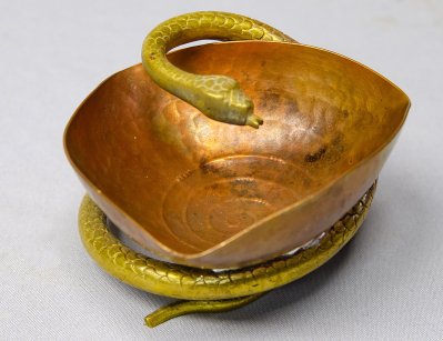 Винтажная латунная ваза Змея