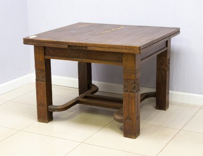 Антикварный дубовый обеденный стол