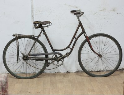 Старинный велосипед