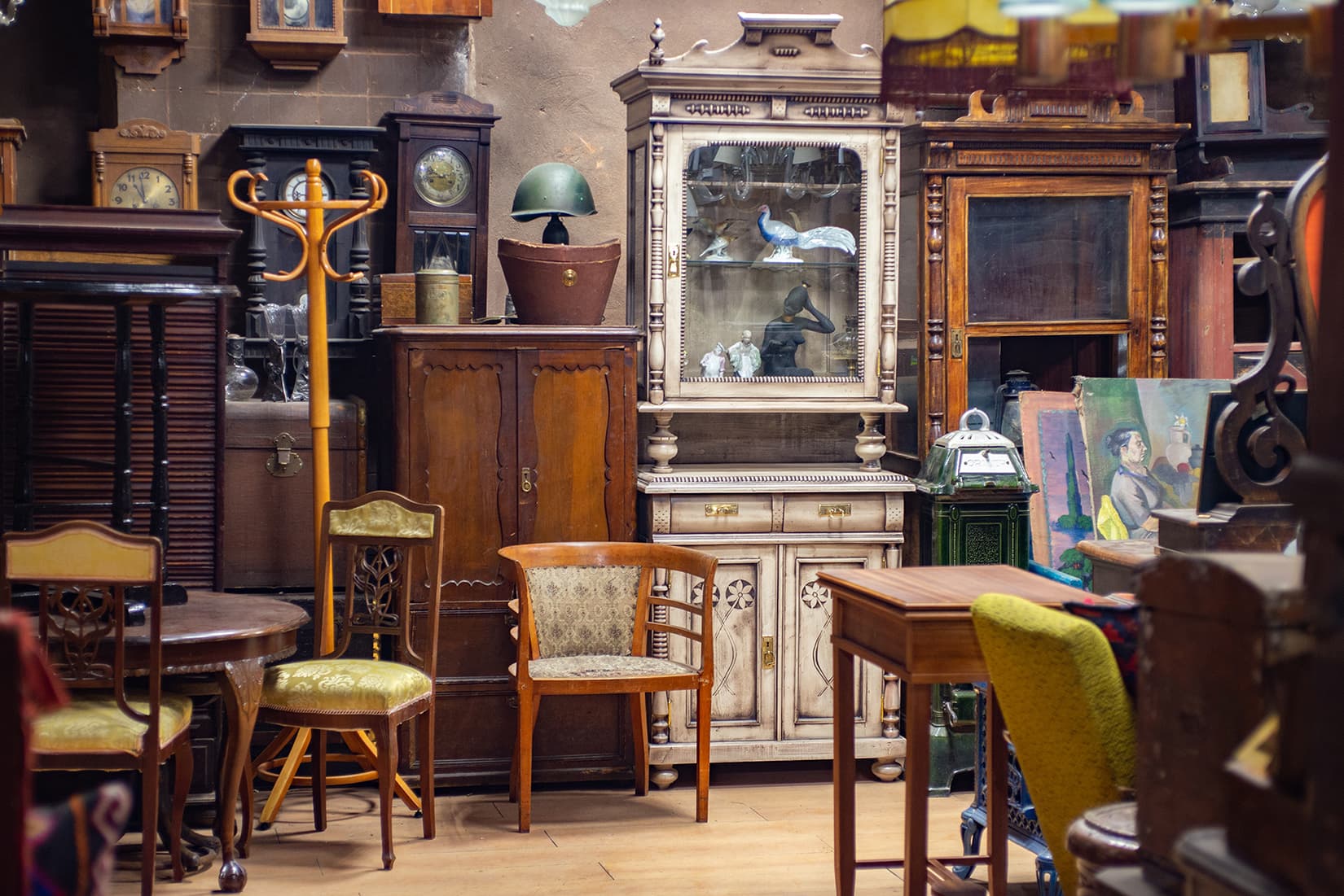 Контора К - эксклюзивная старинная мебель, предметы интерьера и русского быта.