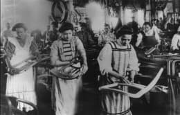 Производство. История успеха Венской гнутой мебели из бука