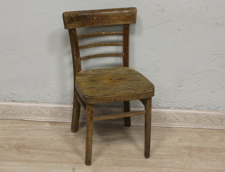 Старинный детский стул