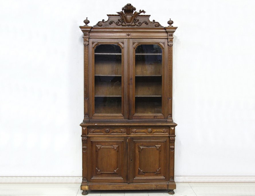 Антикварный книжный шкаф 19 века