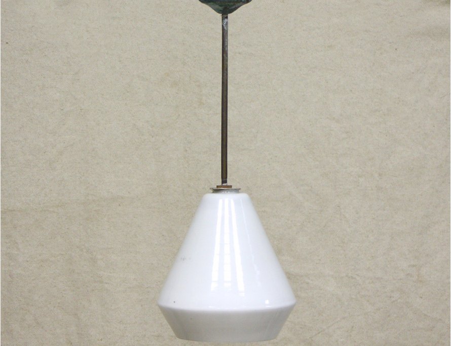 Винтажная индустриальная лампа