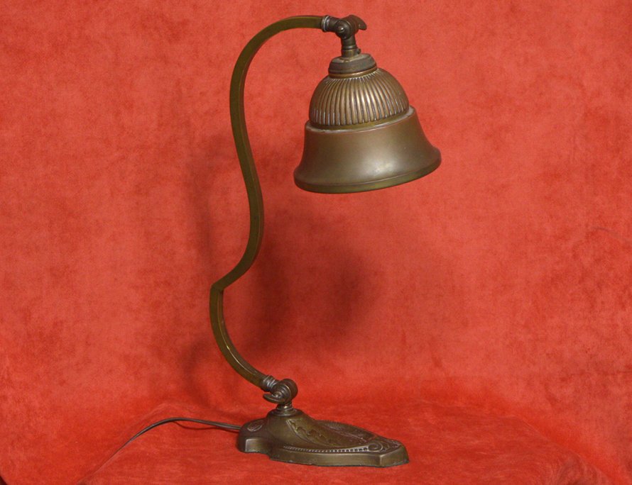 Старинная лампа-ночник модерн