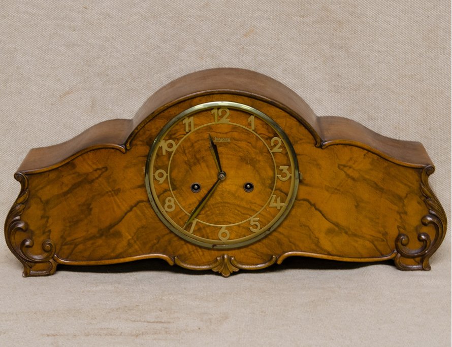 Антикварные настольные часы Junghans