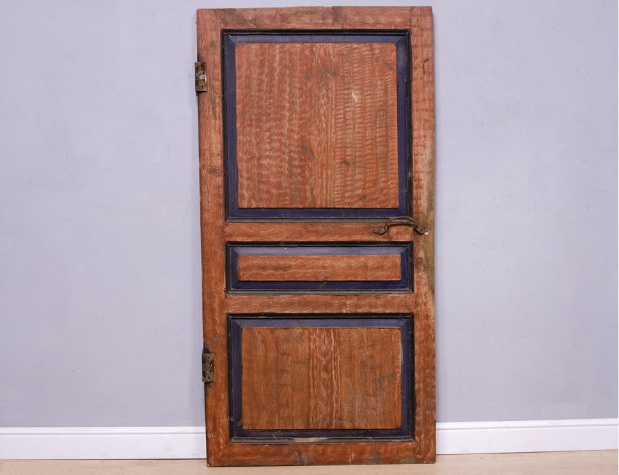Старинная расписная дверь