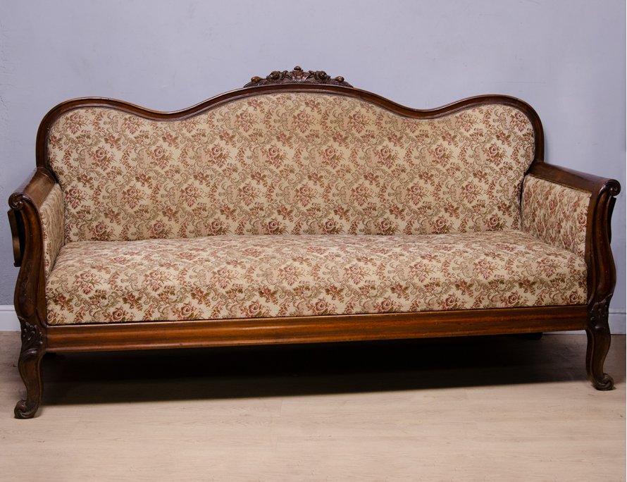 Антикварный диван с откидными столиками