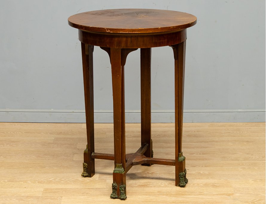 Старинный чайный столик с накладками