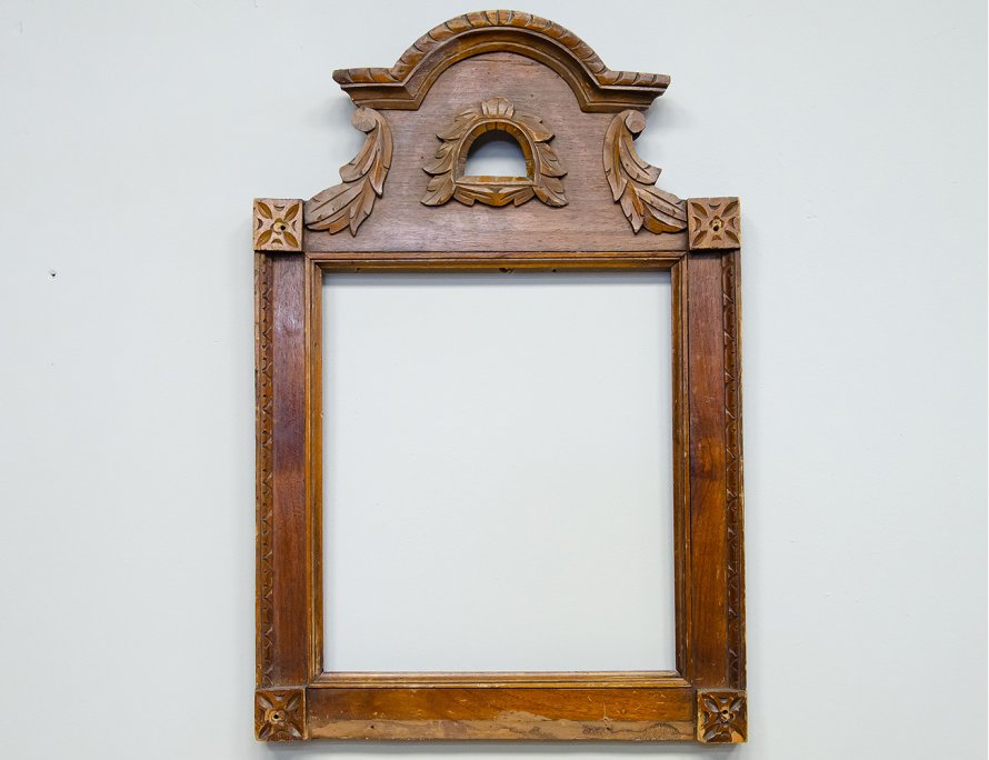 Антикварное настенное зеркало