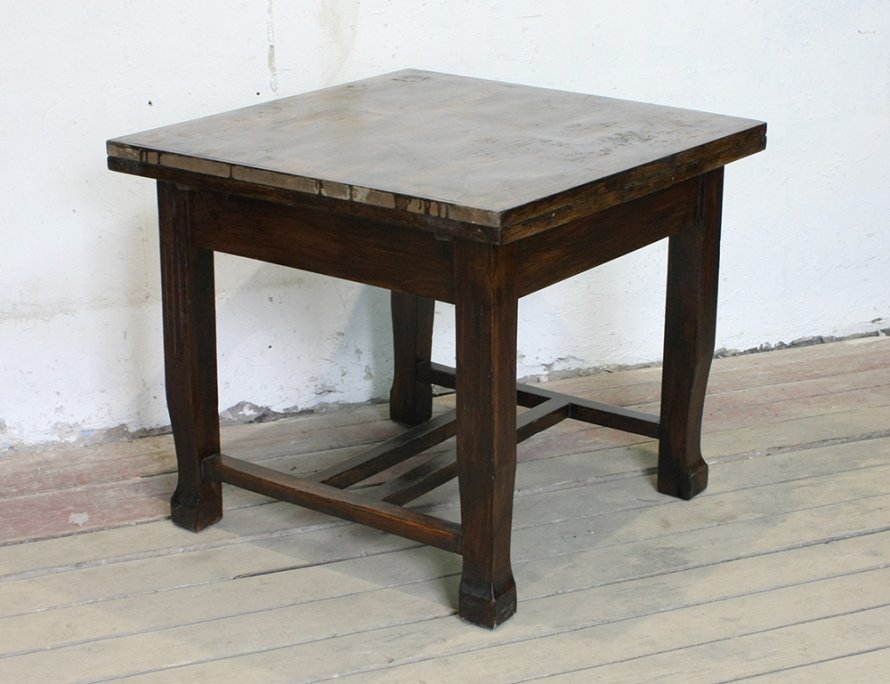 Старинный раздвижной стол