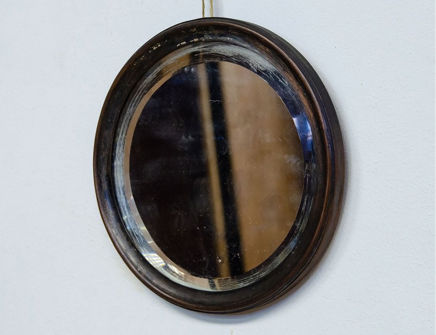 Антикварное круглое настенное зеркало