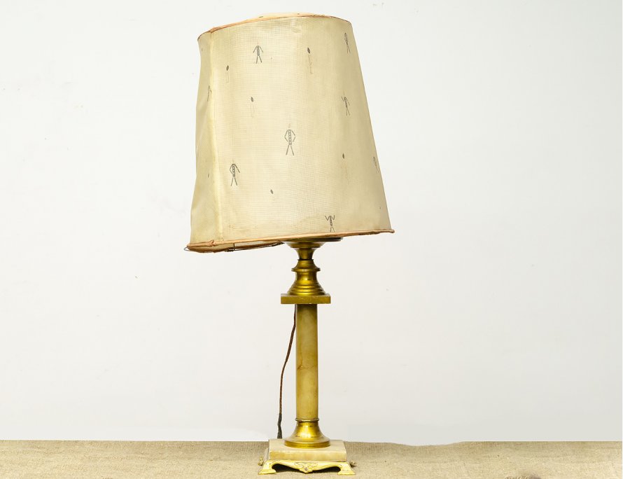 Антикварная настольная лампа модерн