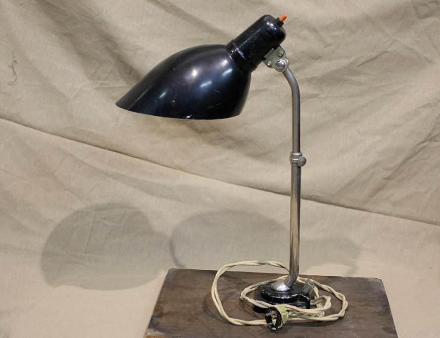 Старинная станочная лампа
