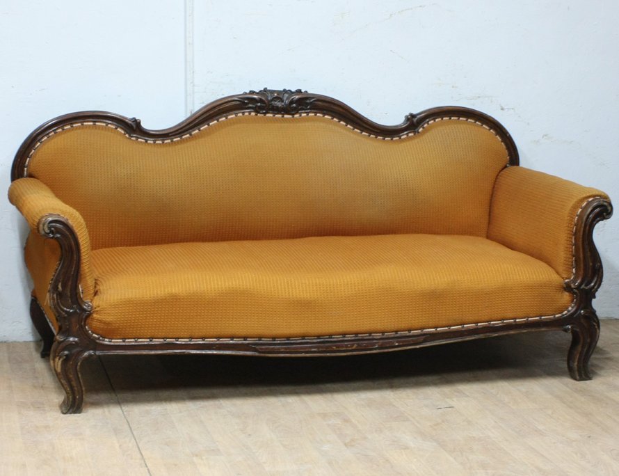 Антикварный гостиный диван