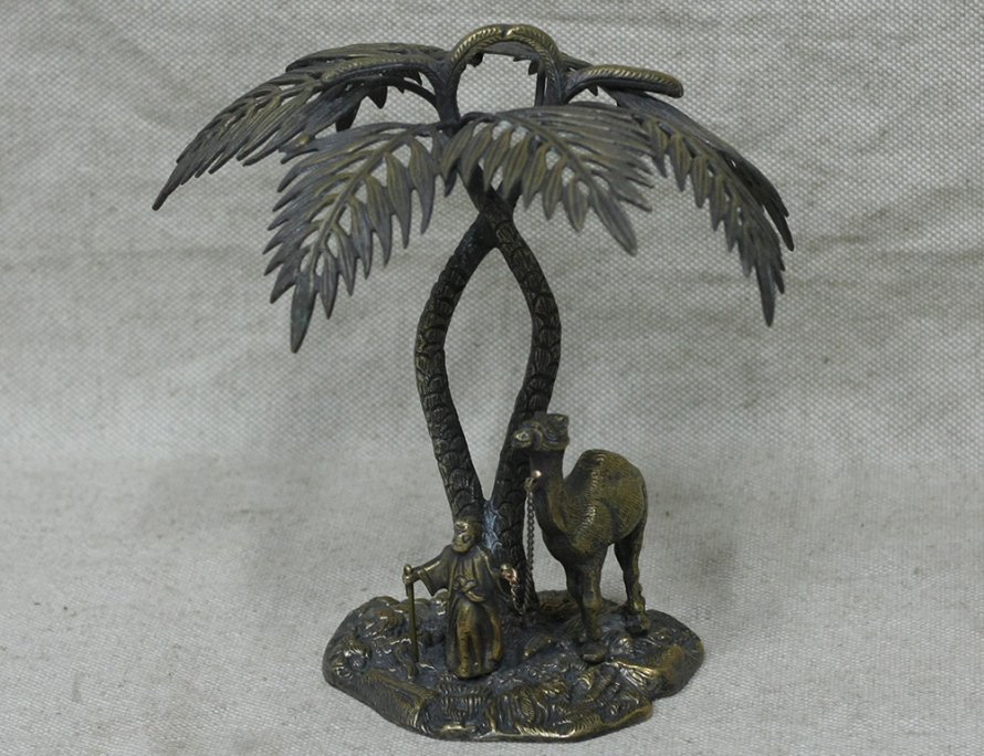 Бронзовая статуэтка пальма с верблюдом