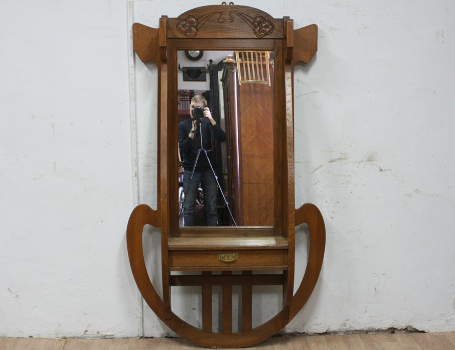 Антикварное дубовое зеркало модерн
