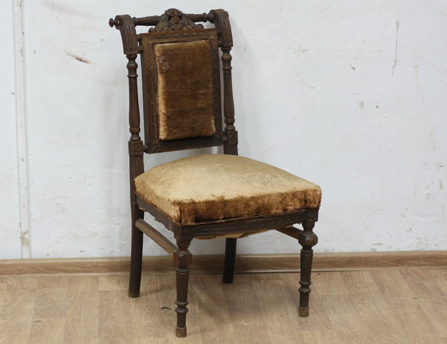 Ореховый стул 19 века