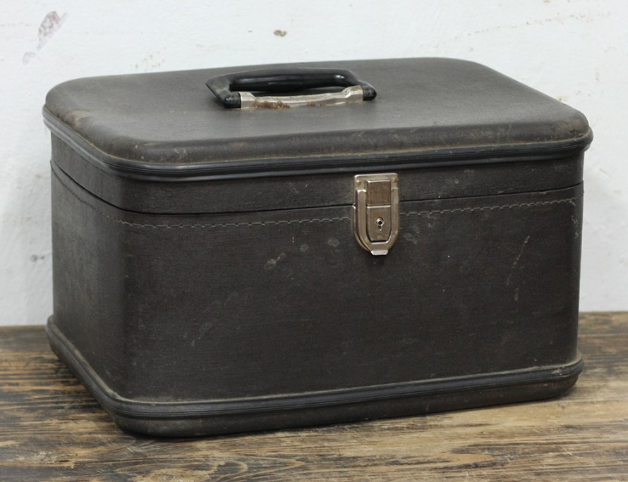 Старинный чемоданчик