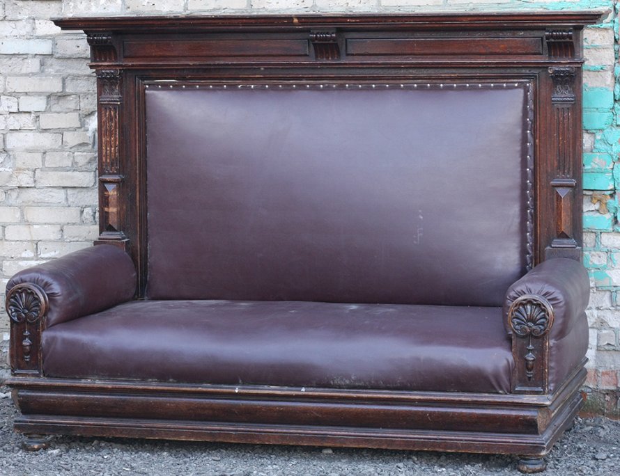 Дубовый кабинетный диван 19 века