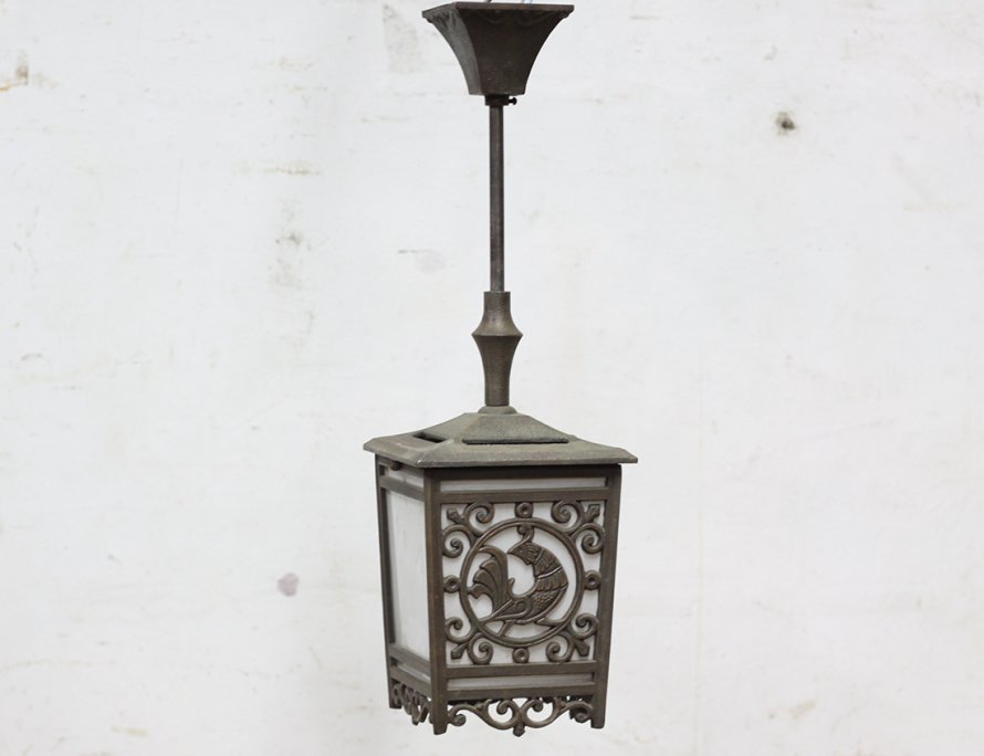 Стариный светильник фонарь