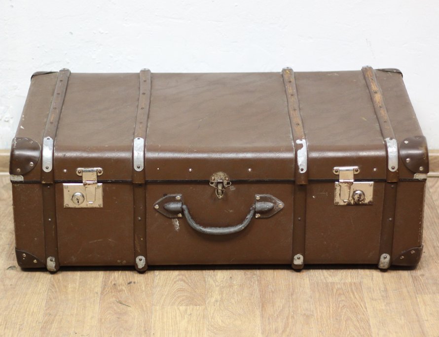 Старинный кофр-чемодан