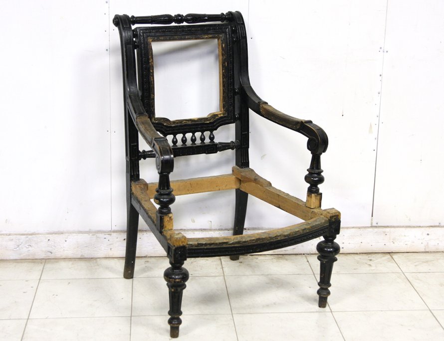 Старинное кресло 19 века