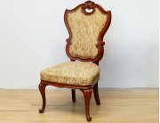 Антикварный стул в стиле рококо