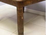 Старинный дубовый обеденный стол с резьбой