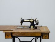 Швейная машинка на чугунной станине ПГМЗ