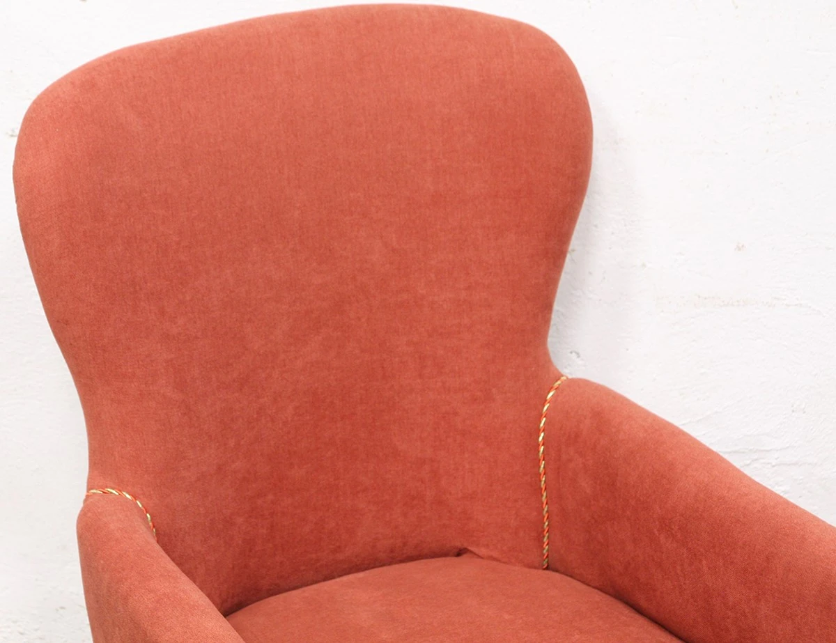 Реставрация кутаного кресла 19 века