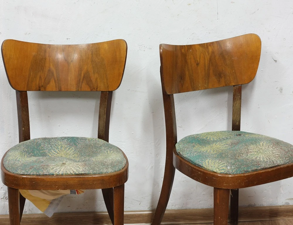 Реставрация пары чехословацких стульев