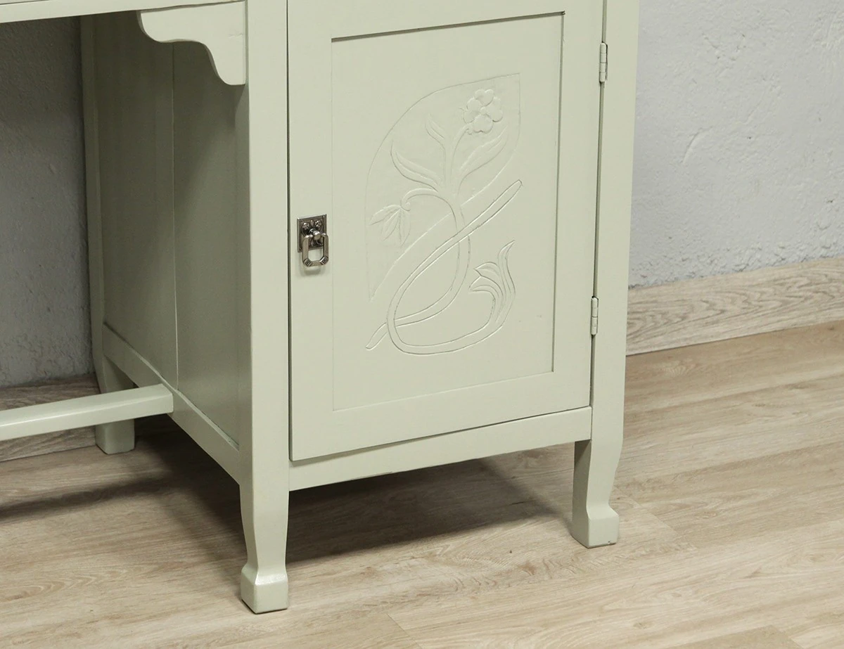 Реставрация письменного стола