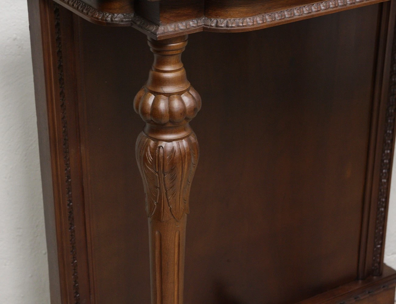 Реставрация антикварной консоли 19 века