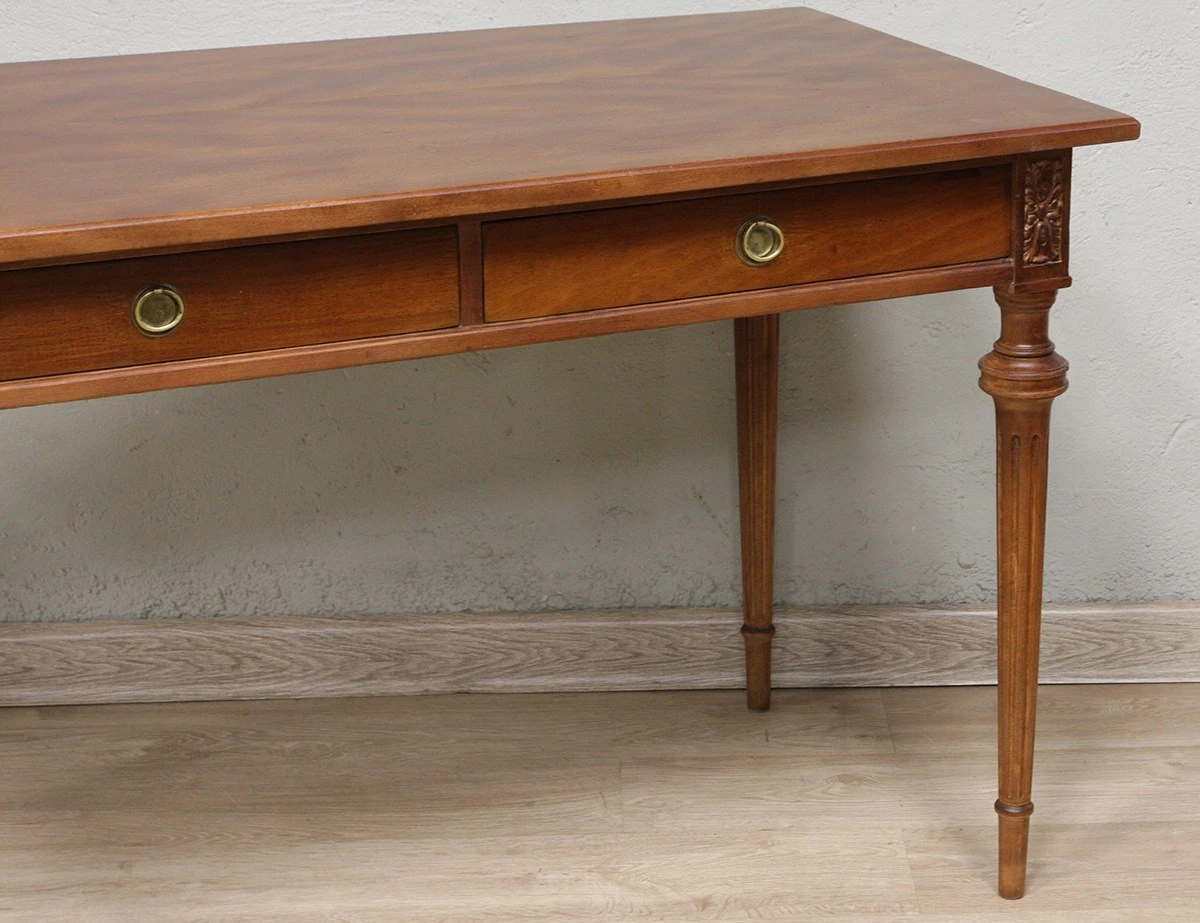 Реставрация антикварного письменного стола