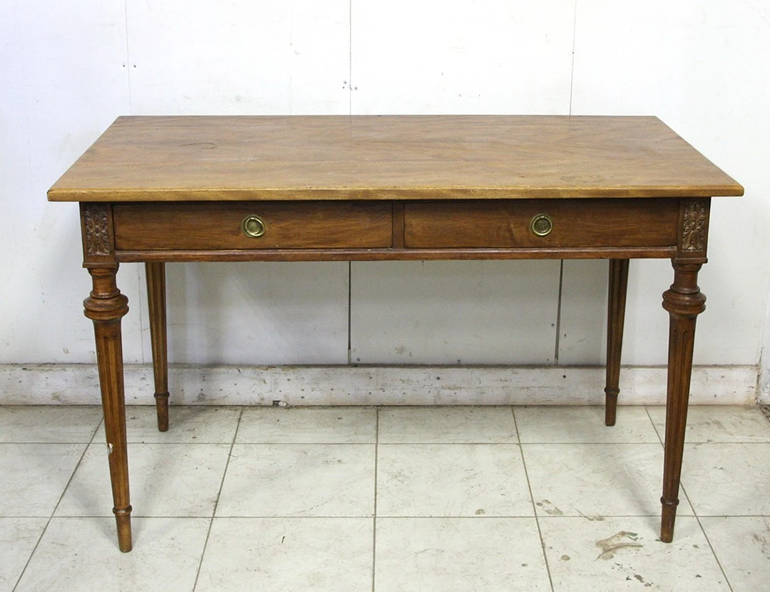 Реставрация антикварного письменного стола