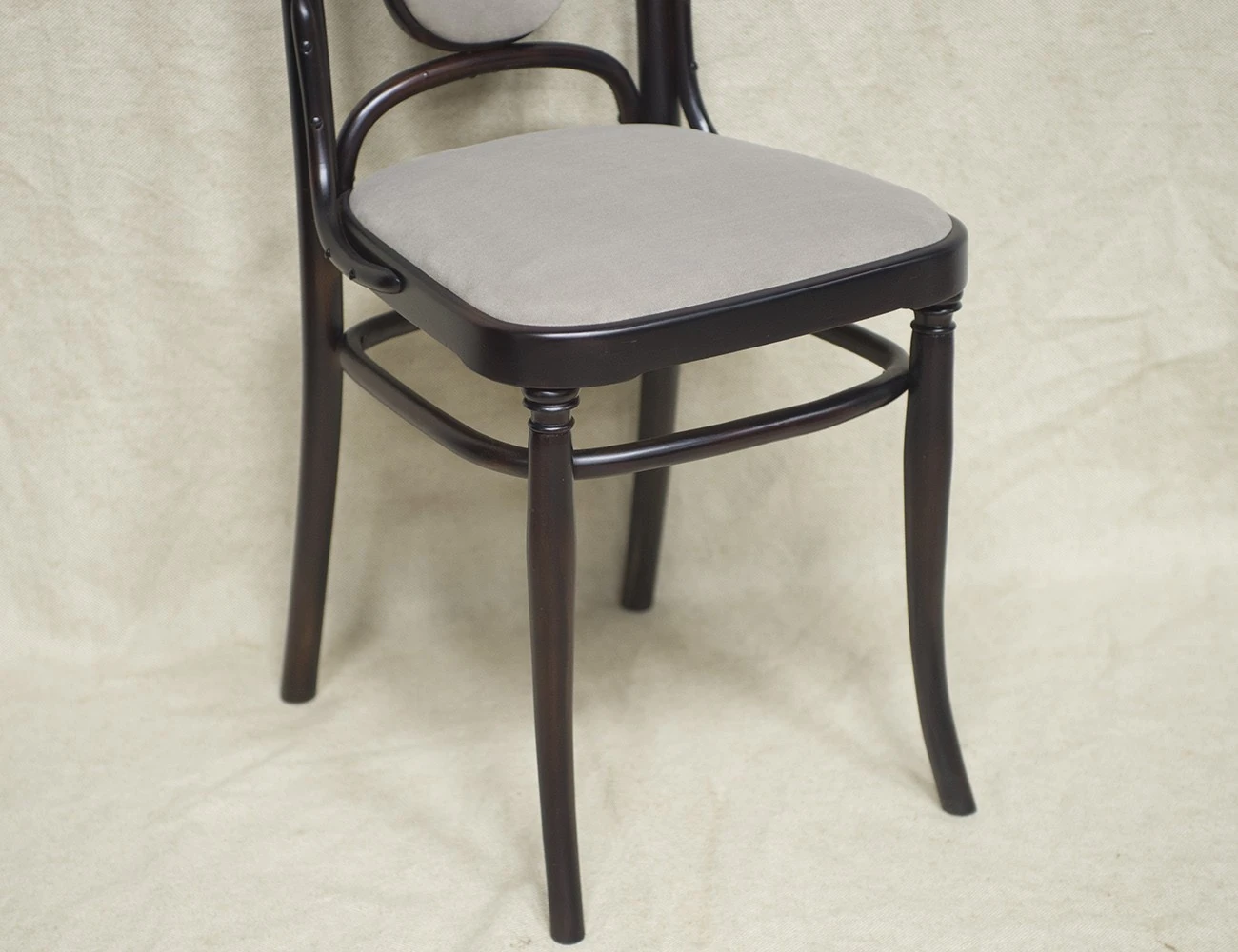 Реставрация стула №235 фирмы Конъ