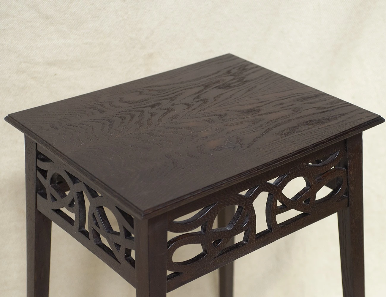 Реставрация старинного дубового столика